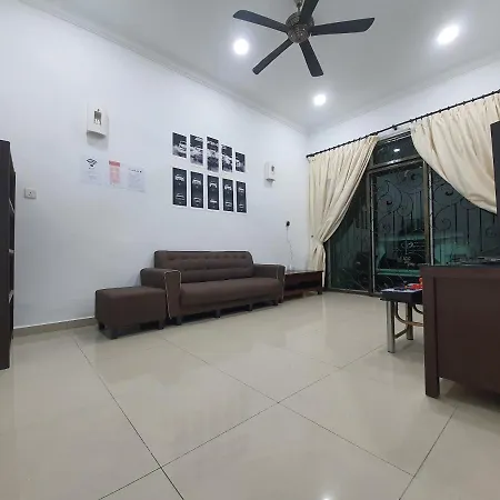Uthm Parit Raja Homestay Exterior photo